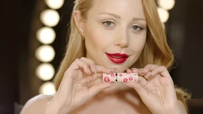 Секрет найспокусливіших губ: Тіна Кароль створила власну помаду