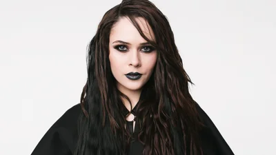 Яркая Санина: топ экстравагантных образов от фронтвумен The Hardkiss