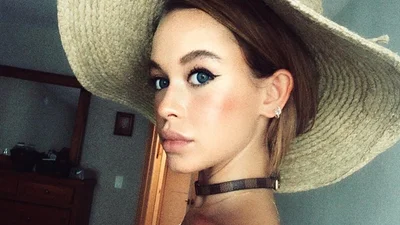 Марія Яремчук засвітила розкішні груди в сексуальній сукні