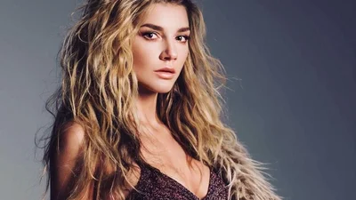 Сексапільна Міша Романова показала свій образ на Хелловін