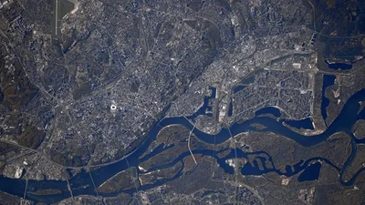Астронавт NASA показал уникальные фото Киева из космоса