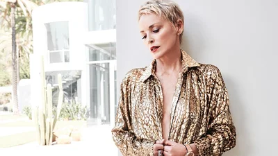 59-летняя Шэрон Стоун показала невероятно молодую фигуру в откровенной съемке