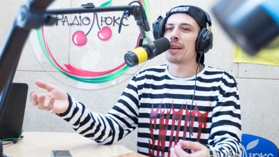 Группа АГОНЬ о прогулках без трусов, купание в тазиках и сексе втроем