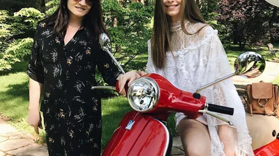 София Ротару вместе с красавицей-внучкой украсила обложку глянца