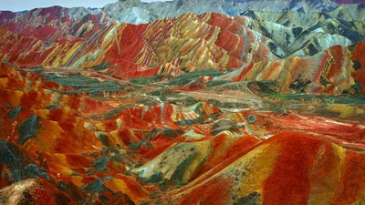 Цветные горы Китая - красота, которой вы еще не видели