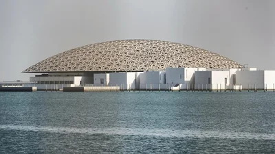 В Абу-Даби построили новый Лувр и он поражает своей красотой и размерами