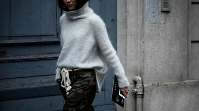 Зимняя мода: ни одной девушке не обойтись без свитера этого цвета