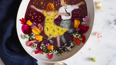 Небачена краса: художниця із Нової Зеландії малює картини зі смузі на сніданок