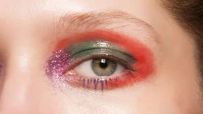 Яркие smoky eyes стали хитом этой осени