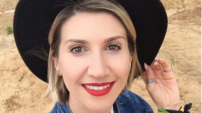 Анита Луценко похвасталась новой стрижкой и цветом волос