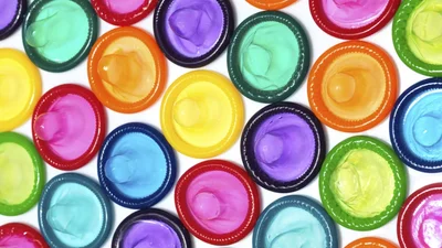 Неймовірно креативна реклама презервативів, яка точно здивує тебе