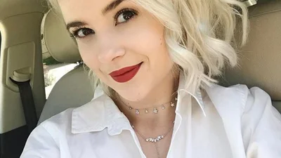 Мика Ньютон похвасталась романтическими фото с помолвки