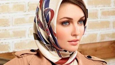 Стильно и модно: 7 идей, как креативно завязать платок