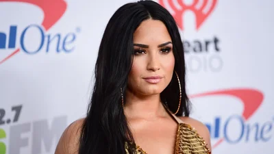 Демі Ловато з'явилась на червоній доріжці в наряді від українського дизайнера