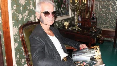 72-летний дедушка одевается моднее, чем все пенсионеры мира