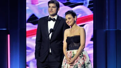 Сладкая пара Мила Кунис и Эштон Кутчер впервые за долгое время вышла в свет