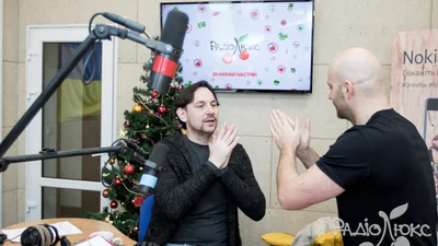 Валерій Харчишин заспівав потішну пісеньку про салатик Олів'є