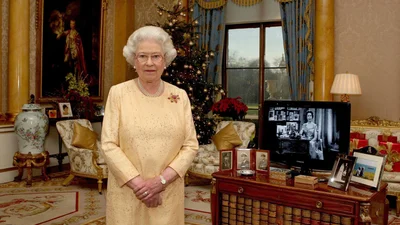Пудинговое Рождество: что дарит Елизавета II своим подопечным на праздник