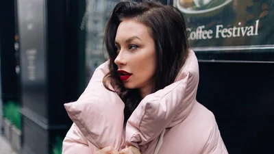 Поліна Логунова вразила фанів худорлявим тілом у білизні