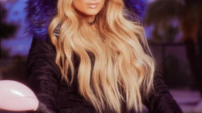 Періс Хілтон в образі Барбі викликала фурор на гірськолижному курорті