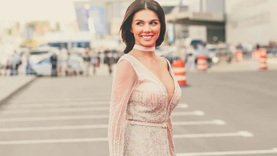 "Кучерявка С'ю": Аня Сєдокова змінила зачіску