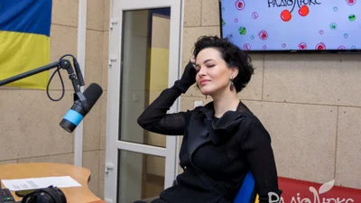 Даша Астафьева откровенно рассказала о небритых ногах, женской груди и тараканах