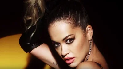 LOVE Magazine опублікував нову порцію еротичних відео до свят