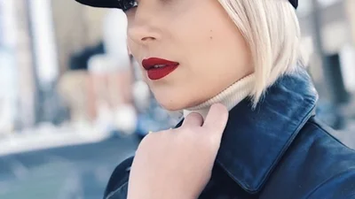 Міка Ньютон показала, як виглядала в 5 років