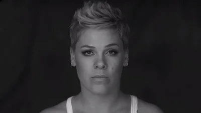 Пишаємось: новий кліп Пінк на пісню Wild Hearts Can't Be Broken зняла українка