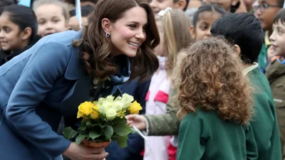 Беременная Кейт Миддлтон поразила элегантностью во время очередного официального выхода