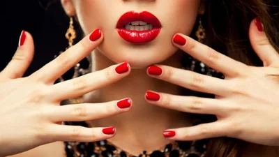 Модное разнообразие: топовые оттенки лаков для зимнего сезона