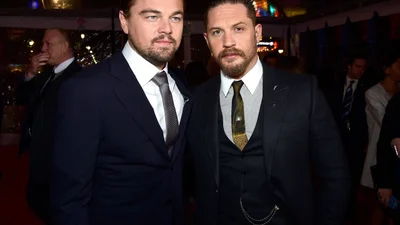 Том Харди проиграл пари Леонардо Ди Каприо и набил тату в его честь