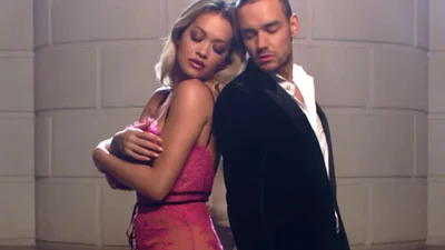 Романтическая Рита Ора поет о любви в новом клипе к фильму "50 оттенков свободы"