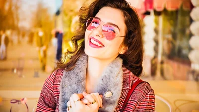 Рожеві окуляри - зірковий хіт, який знову в тренді