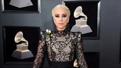 Леді Гага засвітила на "Греммі 2018" розкішну каблучку