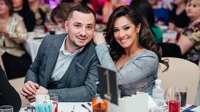 Наталка Карпа показала фигуру в купальнике на отдыхе с любимым