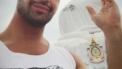 Ніжні обійми з слоном і нічні розваги: як Віталій Козловський відпочив у Таїланді