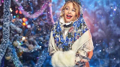 Тіна Кароль в образі сніжинки всіх затьмарила на новорічному ранку