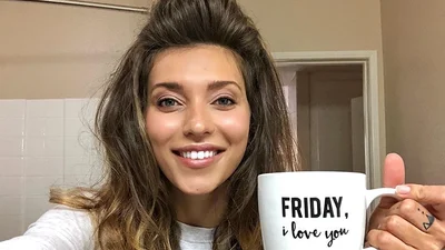 Регіна Тодоренко перефарбувала волосся і стала молодшою на десять років