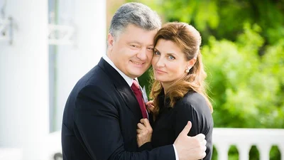 Петро Порошенко зворушливо привітав дружину з днем народження