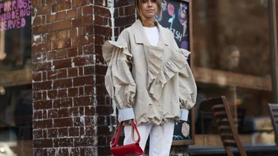 Неделя моды в Лондоне: яркие и колоритные street style образы гостей