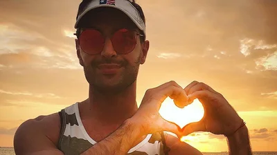 Віталій Козловський показав, у чому готує млинці