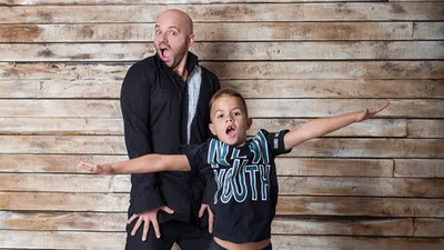 Люкс-тусовка Слава с сыном, Вася без одежды, Фешак с новой игрушкойкою