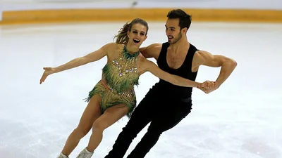 У фигуристки расстегнулось платье и обнажились грудь во время выступления на Олимпиаде