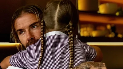 Мимишность дня: Дэвид Бекхэм растрогал сеть пением с дочерью Харпер