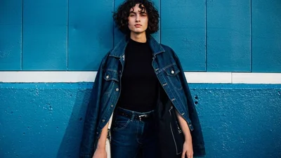 Куди котиться світ: у мережі обговорюють джинси, які не мають штанин (ФОТО)