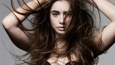 Одна суцільна: дівчата перестали щипати брови і тепер схожі на хлопців