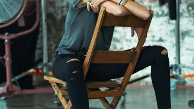 Роузі Гантінгтон-Вайтлі знялася в ефектному фотосеті й заявила, що виховає сина феменістом