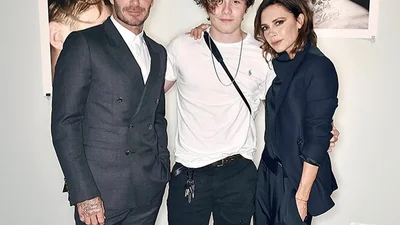 Вікторія Бекхем поділилася сімейними фото з дня народження сина