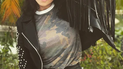 Настя Каменских заинтриговала фанов образами из нового клипа